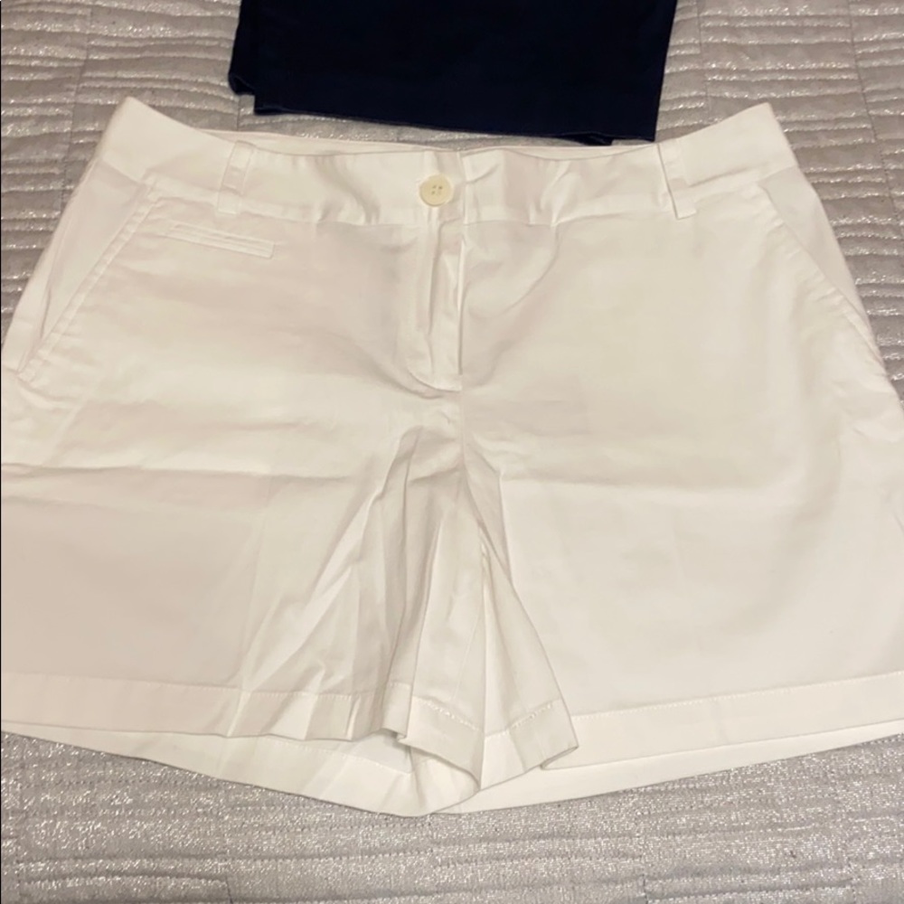 Shorts (686)